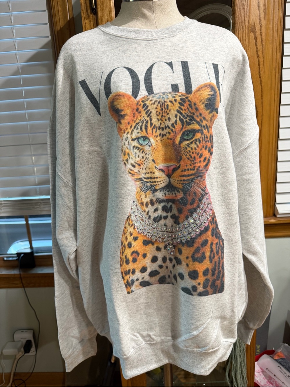 Vogue Gray Sweatshirt with Leopard Graphic and Jewel Collar
